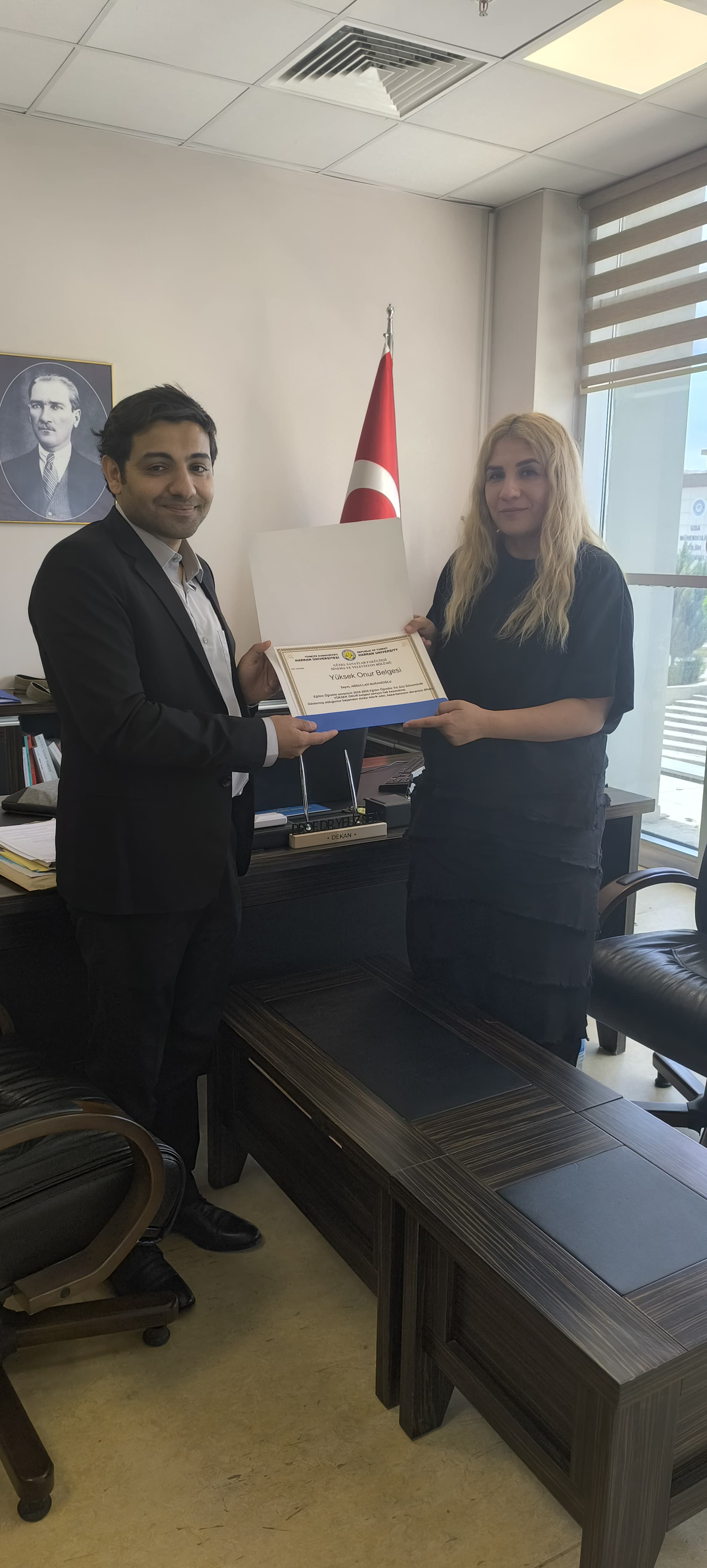 Öğrencilerimize belgeleri takdim edildi.